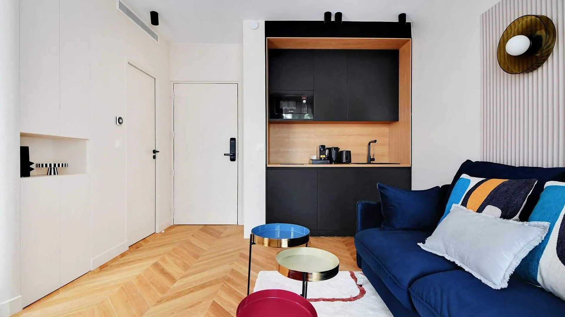 Lovely Parisian Apartment Near The Eiffel Tower