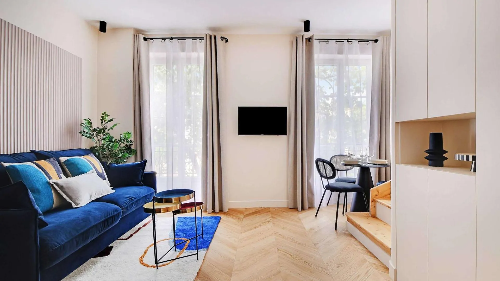 Lovely Parisian Apartment Near The Eiffel Tower